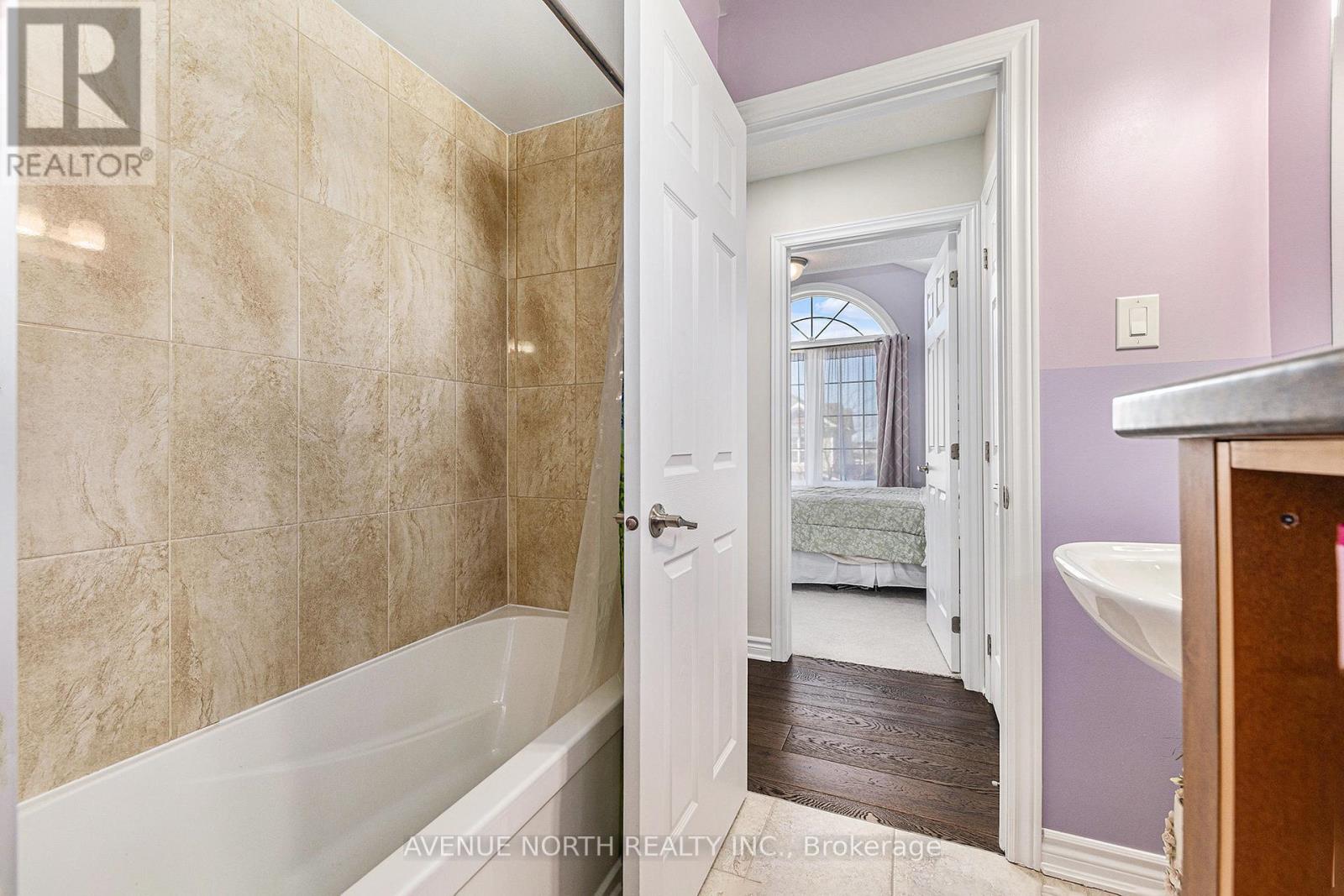 Photo 17 of 30 Solaris Drive, Ottawa ON