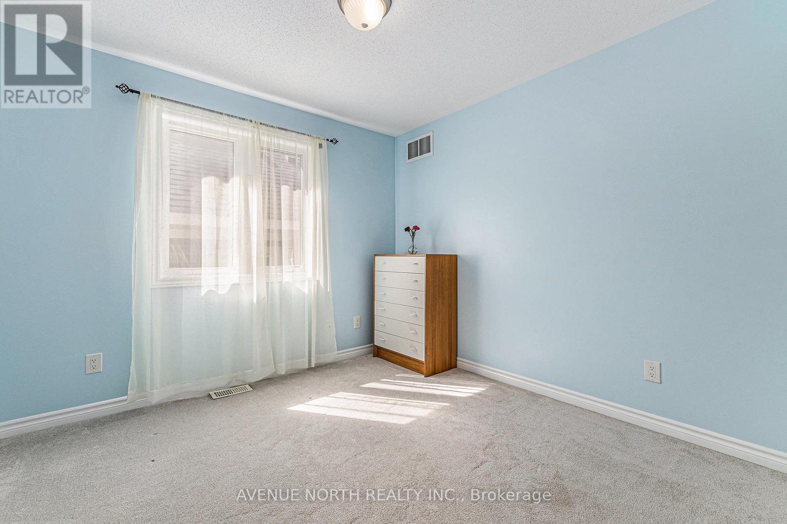 Photo 14 of 30 Solaris Drive, Ottawa ON