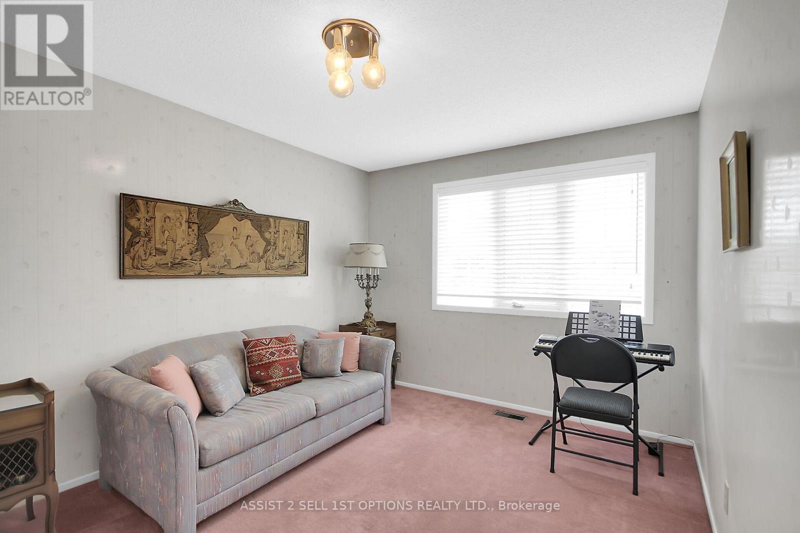 Photo 23 of 38 Ardell Grove, Ottawa ON
