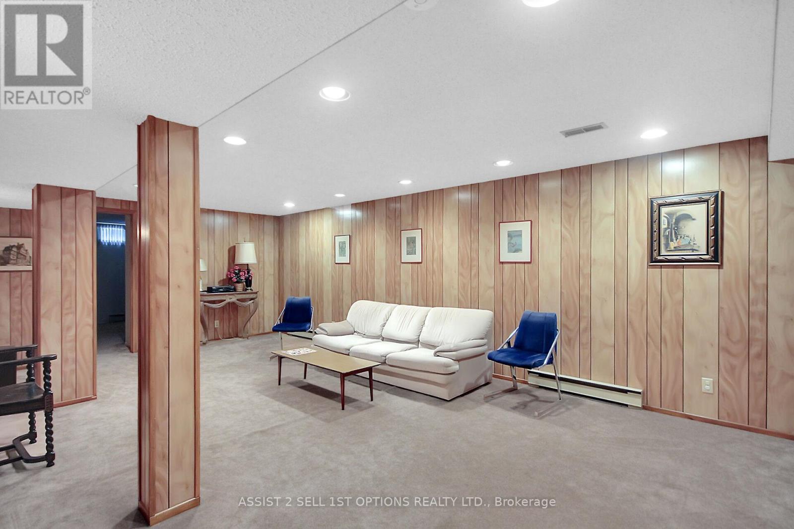Photo 25 of 38 Ardell Grove, Ottawa ON