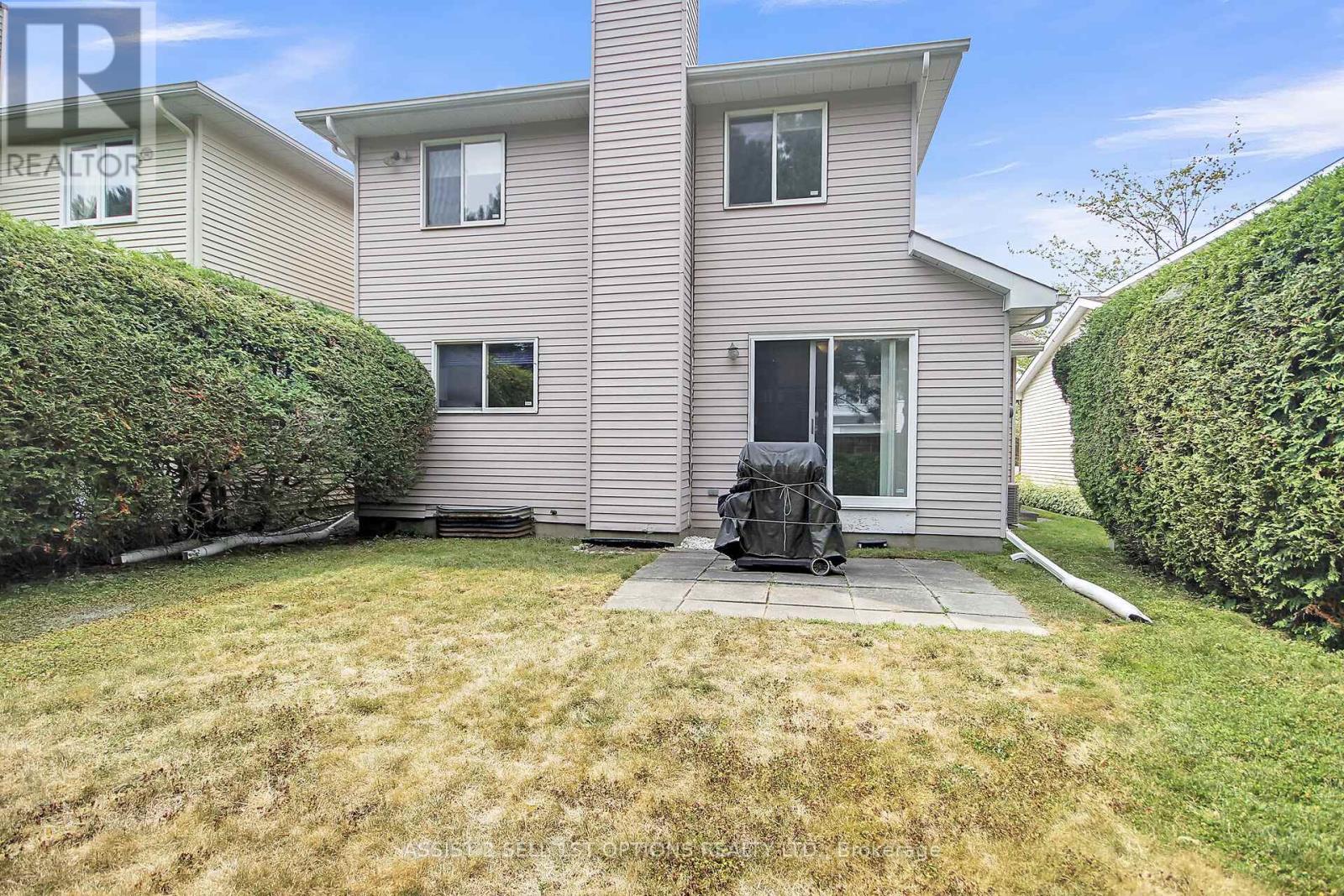 Photo 11 of 38 Ardell Grove, Ottawa ON