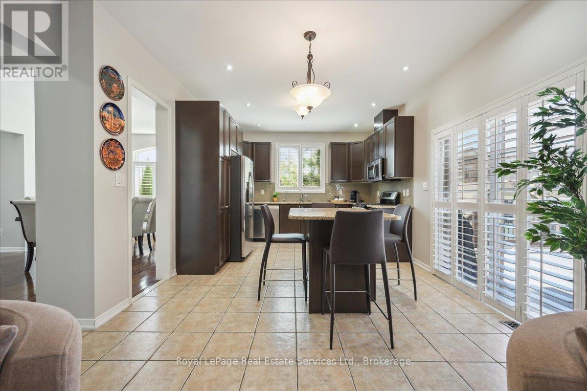 Photo 16 of 4737 Deforest Crescent, Burlington ON