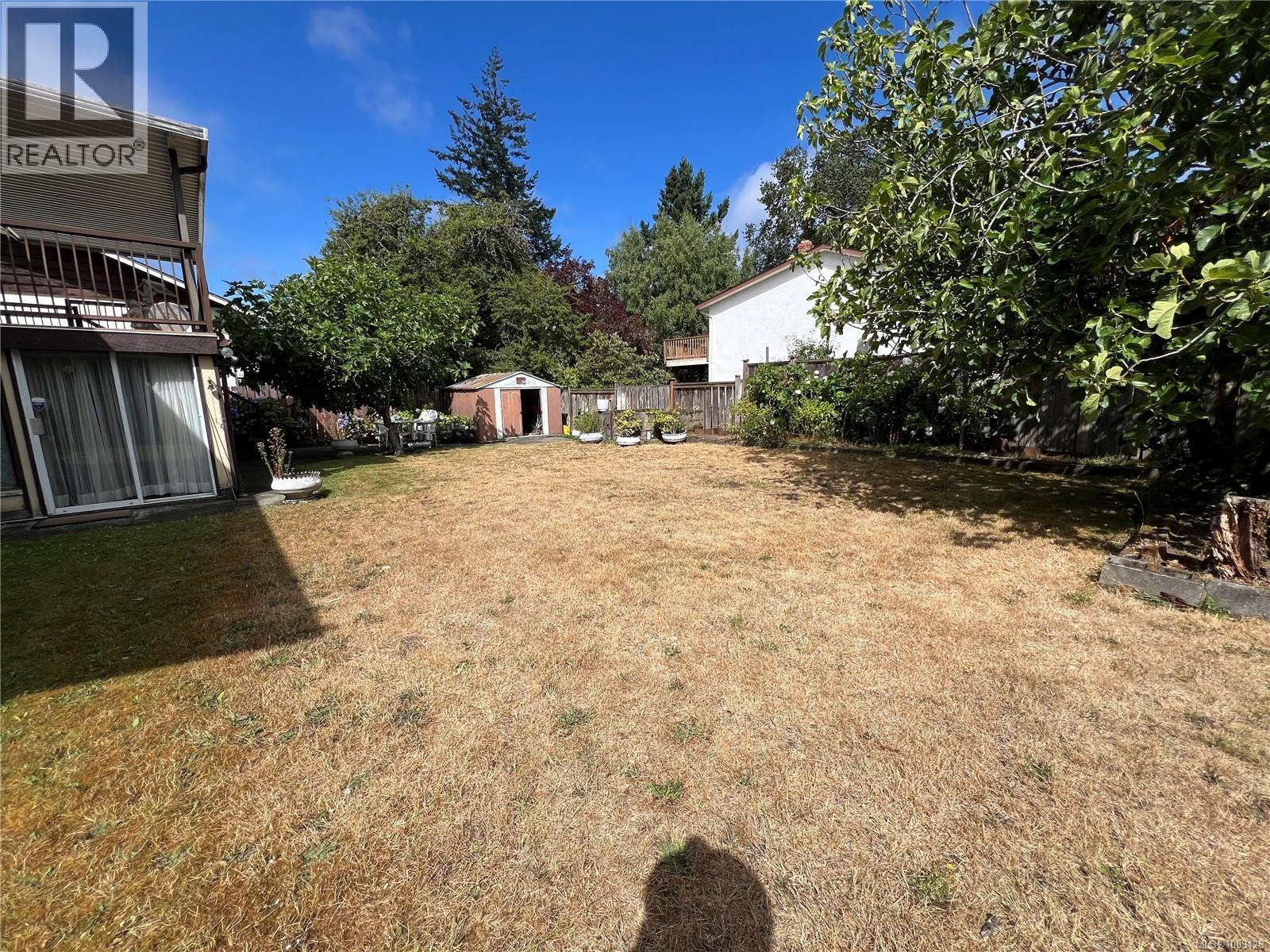 Photo 5 of 1734 Feltham Rd, Saanich BC