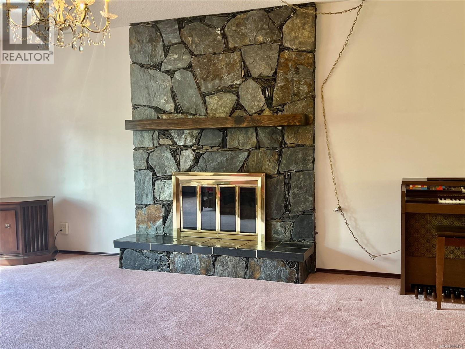 Photo 11 of 1734 Feltham Rd, Saanich BC