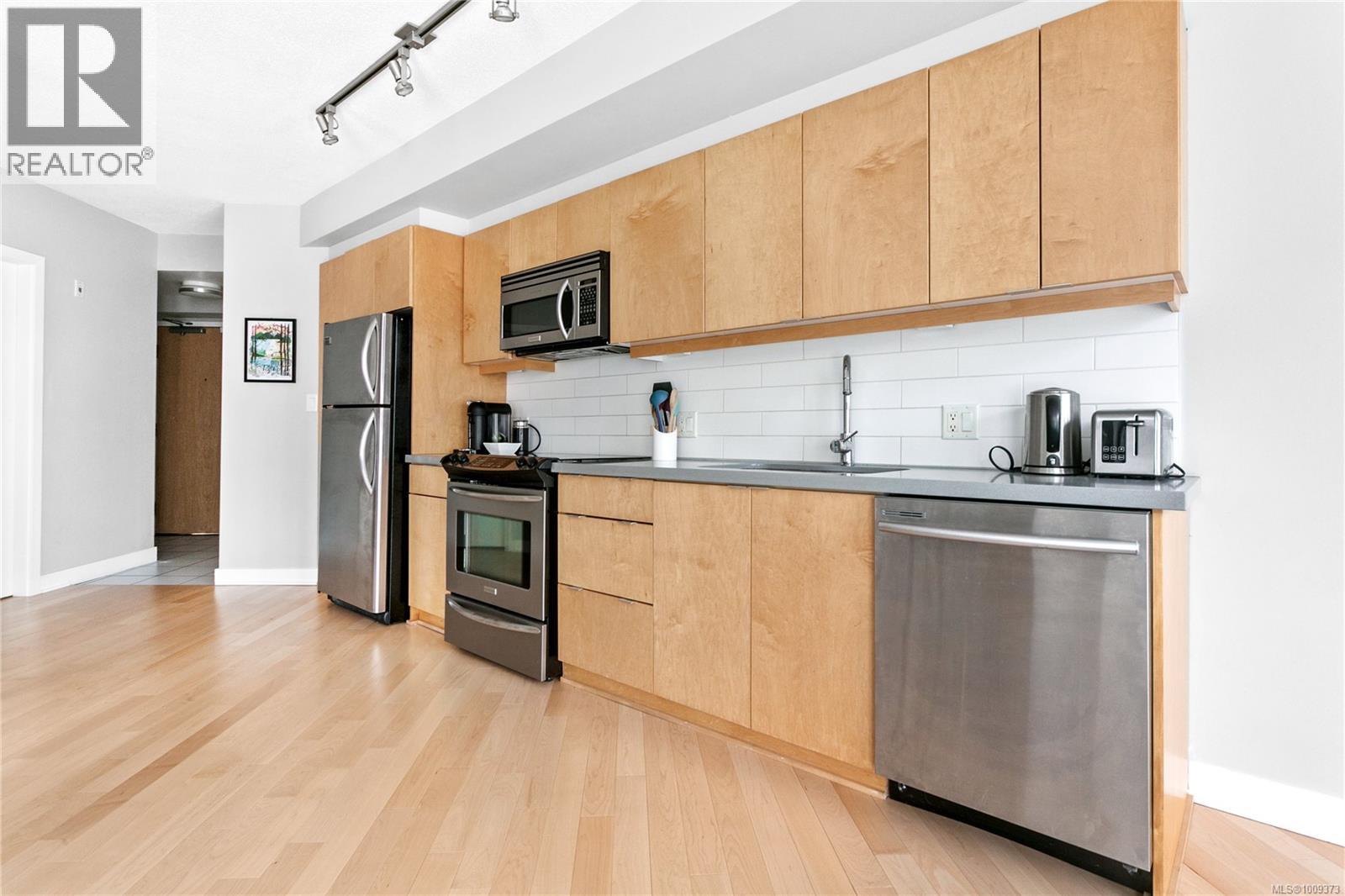 Photo 11 of 202 760 Johnson St, Victoria BC