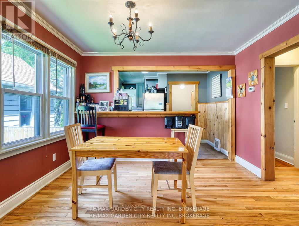 Photo 6 of 4395 Ontario Street, Lincoln ON