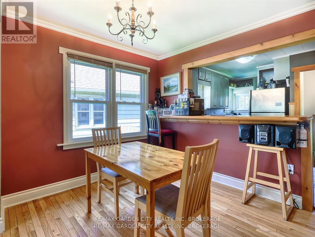 Photo 33 of 4395 Ontario Street, Lincoln ON