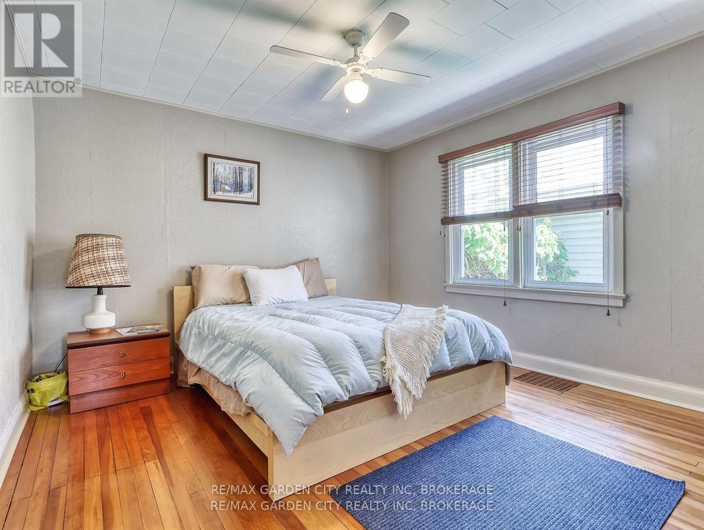 Photo 25 of 4395 Ontario Street, Lincoln ON