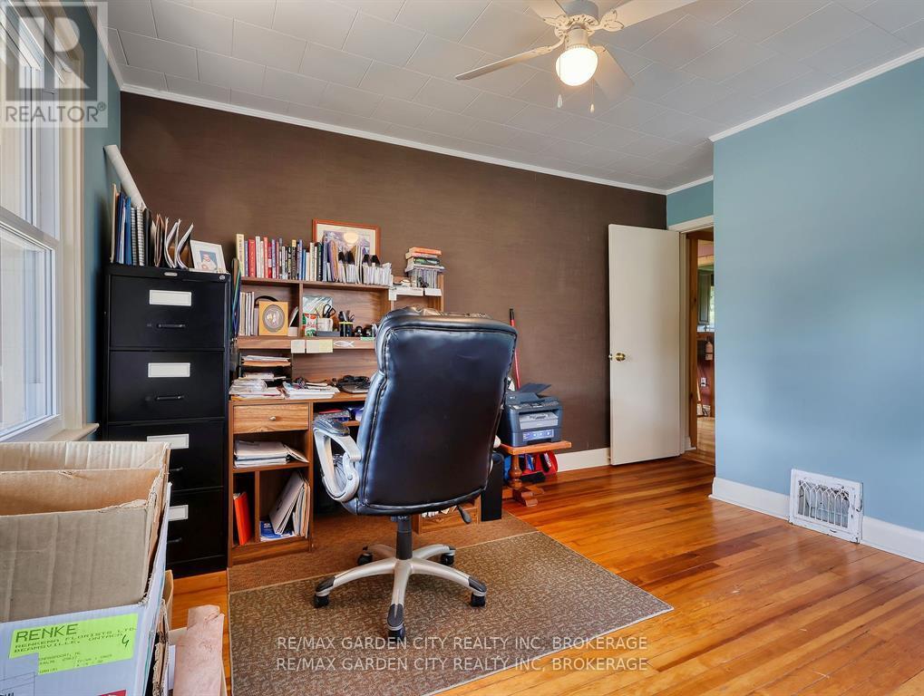 Photo 16 of 4395 Ontario Street, Lincoln ON