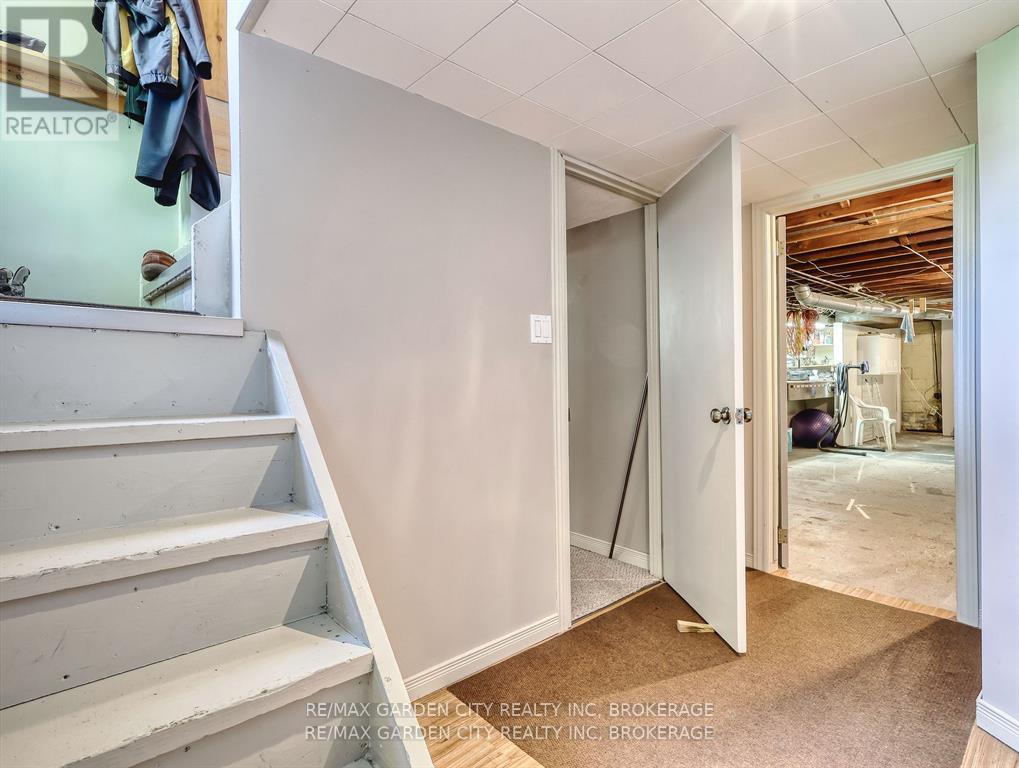 Photo 18 of 4395 Ontario Street, Lincoln ON