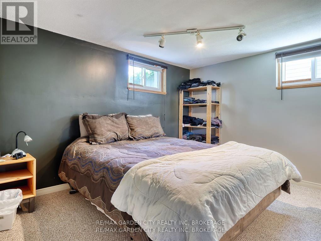 Photo 4 of 4395 Ontario Street, Lincoln ON