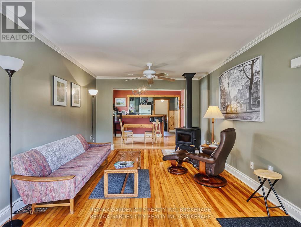 Photo 1 of 4395 Ontario Street, Lincoln ON