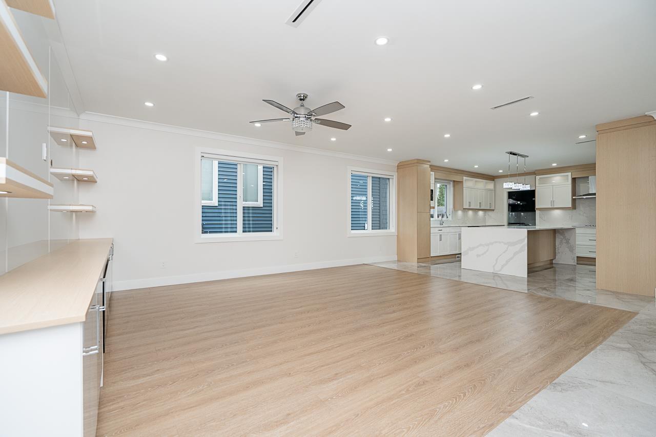 Photo 6 of 20099 45 Avenue, Langley BC