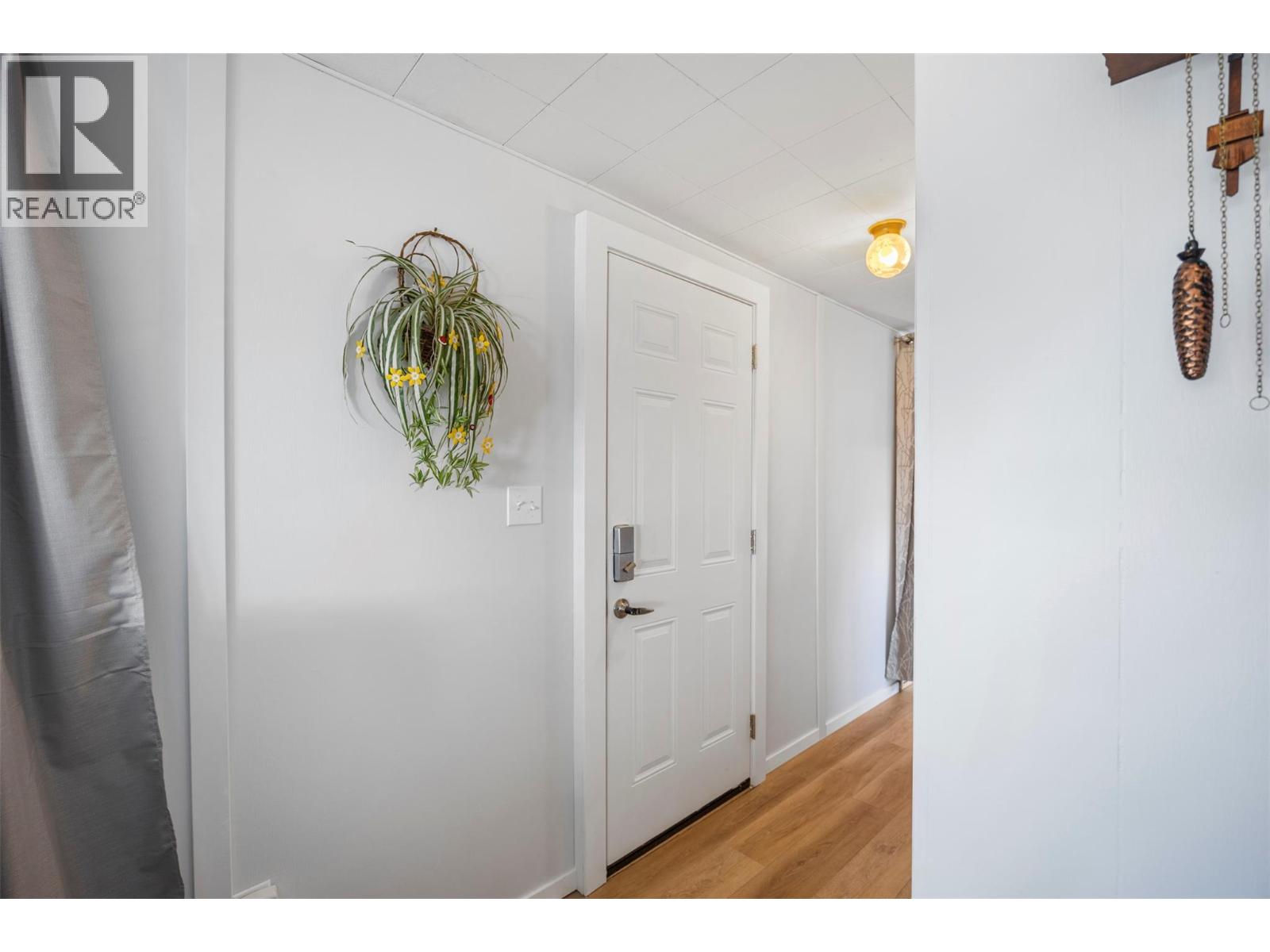 Photo 10 of 2400 Oakdale Way Unit 26, Kamloops BC