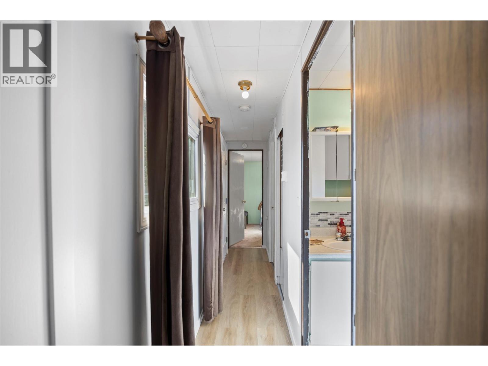 Photo 9 of 2400 Oakdale Way Unit 26, Kamloops BC