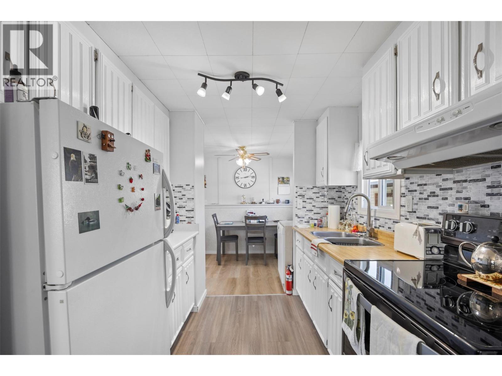 Photo 7 of 2400 Oakdale Way Unit 26, Kamloops BC