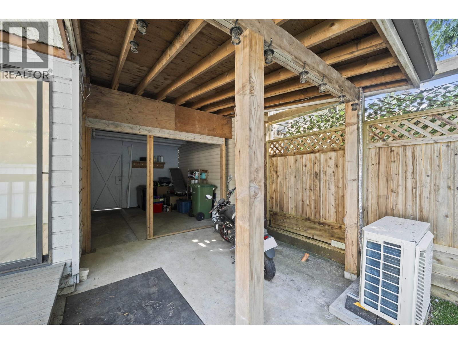 Photo 29 of 8 12123 222 Street, Maple Ridge BC