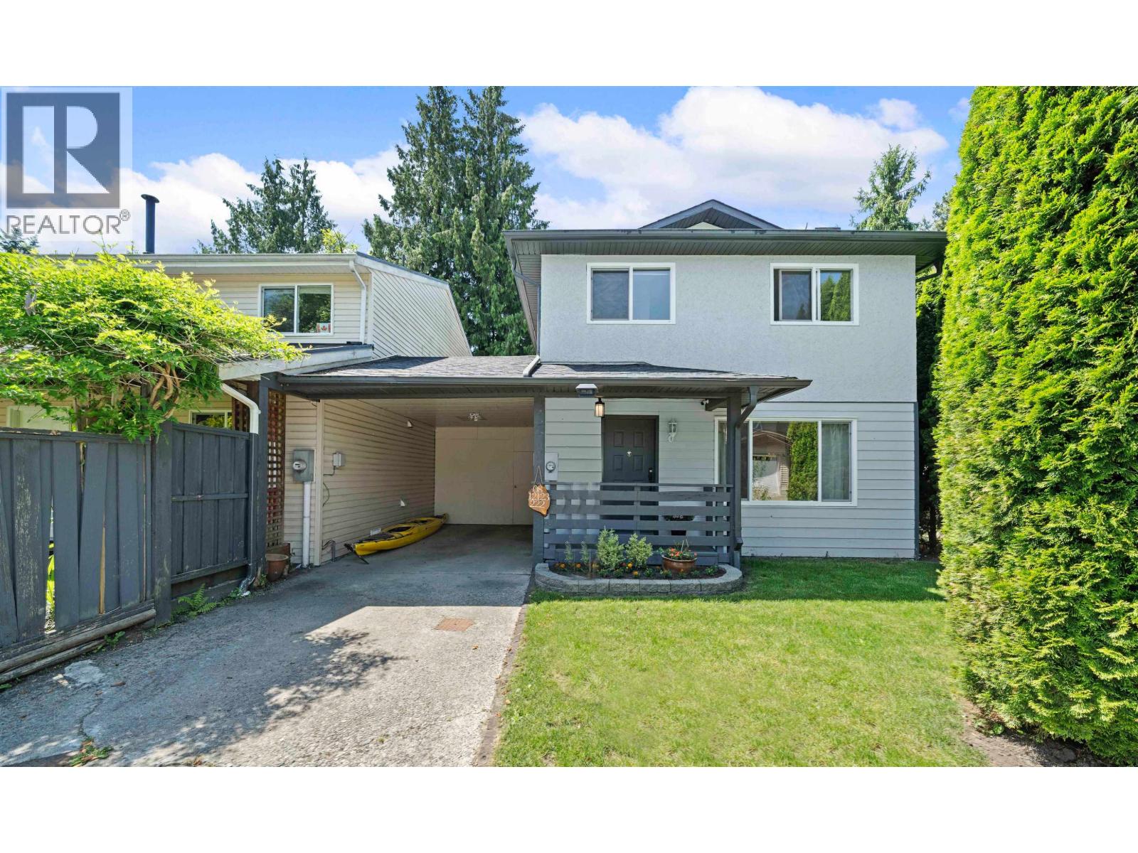 Photo 17 of 8 12123 222 Street, Maple Ridge BC