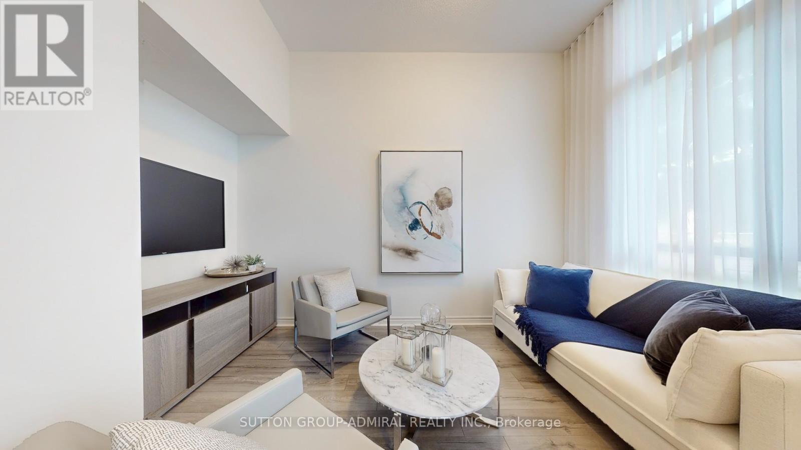 Photo 2 of Th 101 39 Annie Craig Drive, Toronto ON