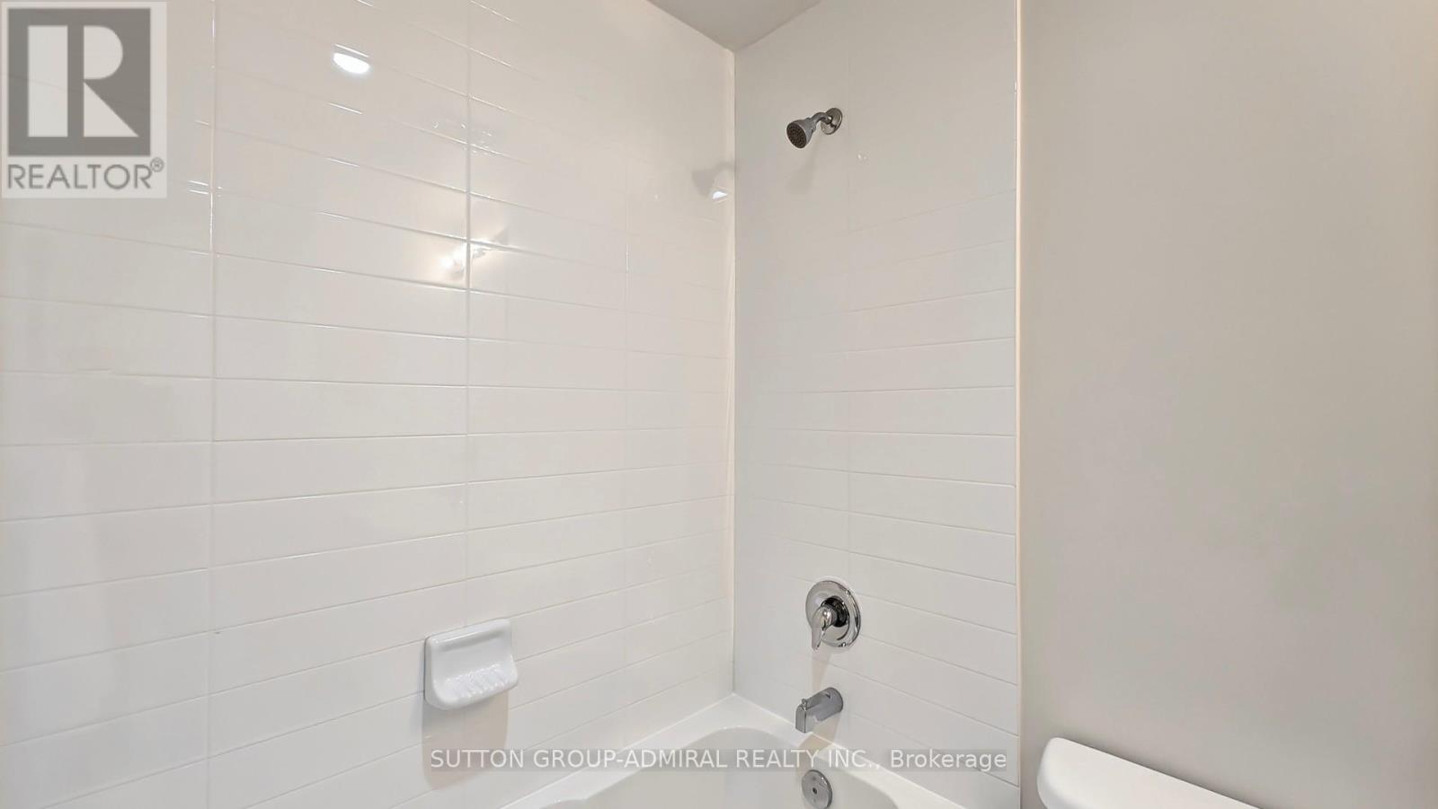 Photo 27 of Th 101 39 Annie Craig Drive, Toronto ON