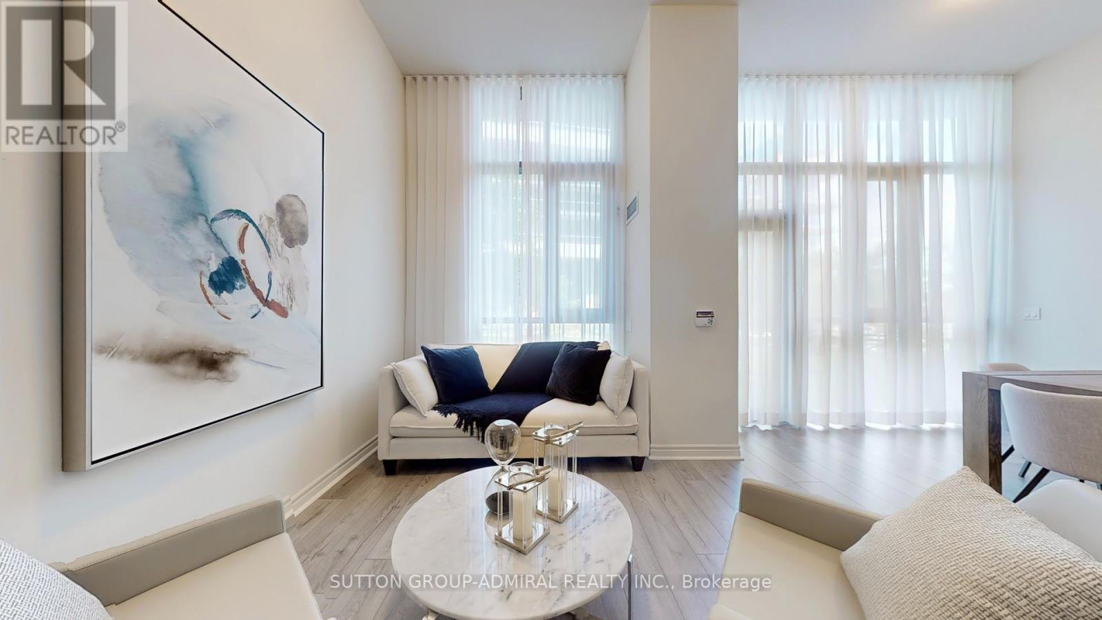 Photo 3 of Th 101 39 Annie Craig Drive, Toronto ON