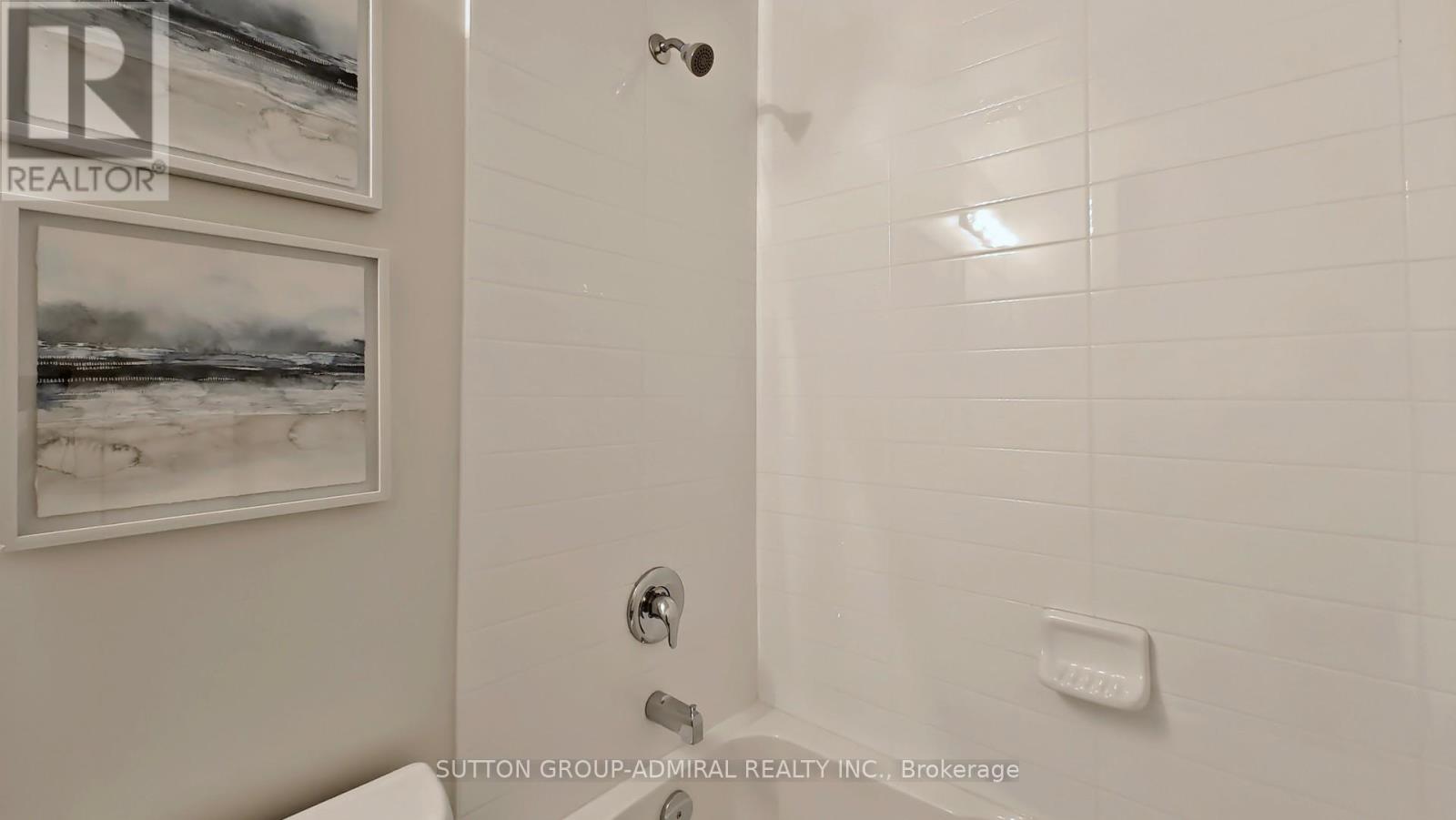 Photo 34 of Th 101 39 Annie Craig Drive, Toronto ON