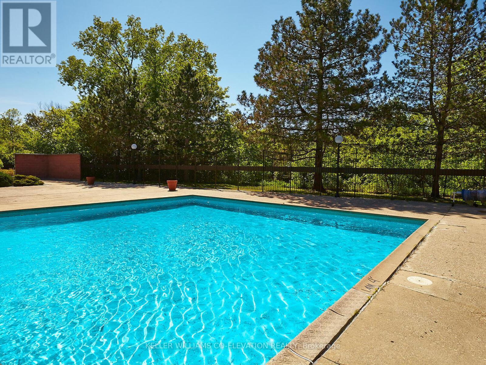 Photo 32 of 2009 270 Scarlett Road, Toronto ON