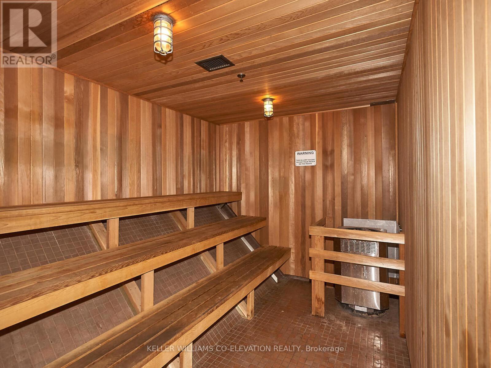 Photo 33 of 2009 270 Scarlett Road, Toronto ON