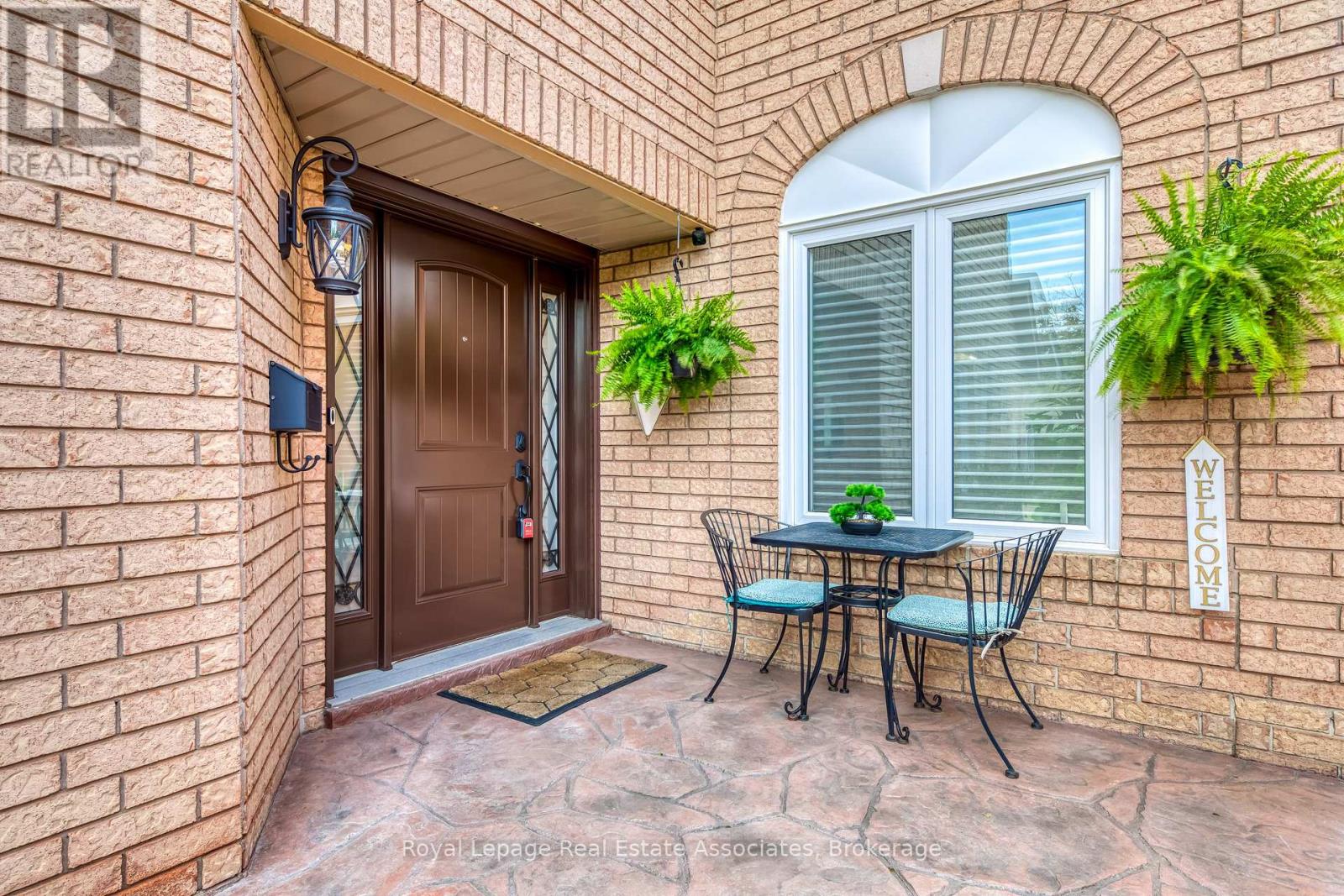 Photo 11 of 516 Ravenstone Court, Mississauga ON