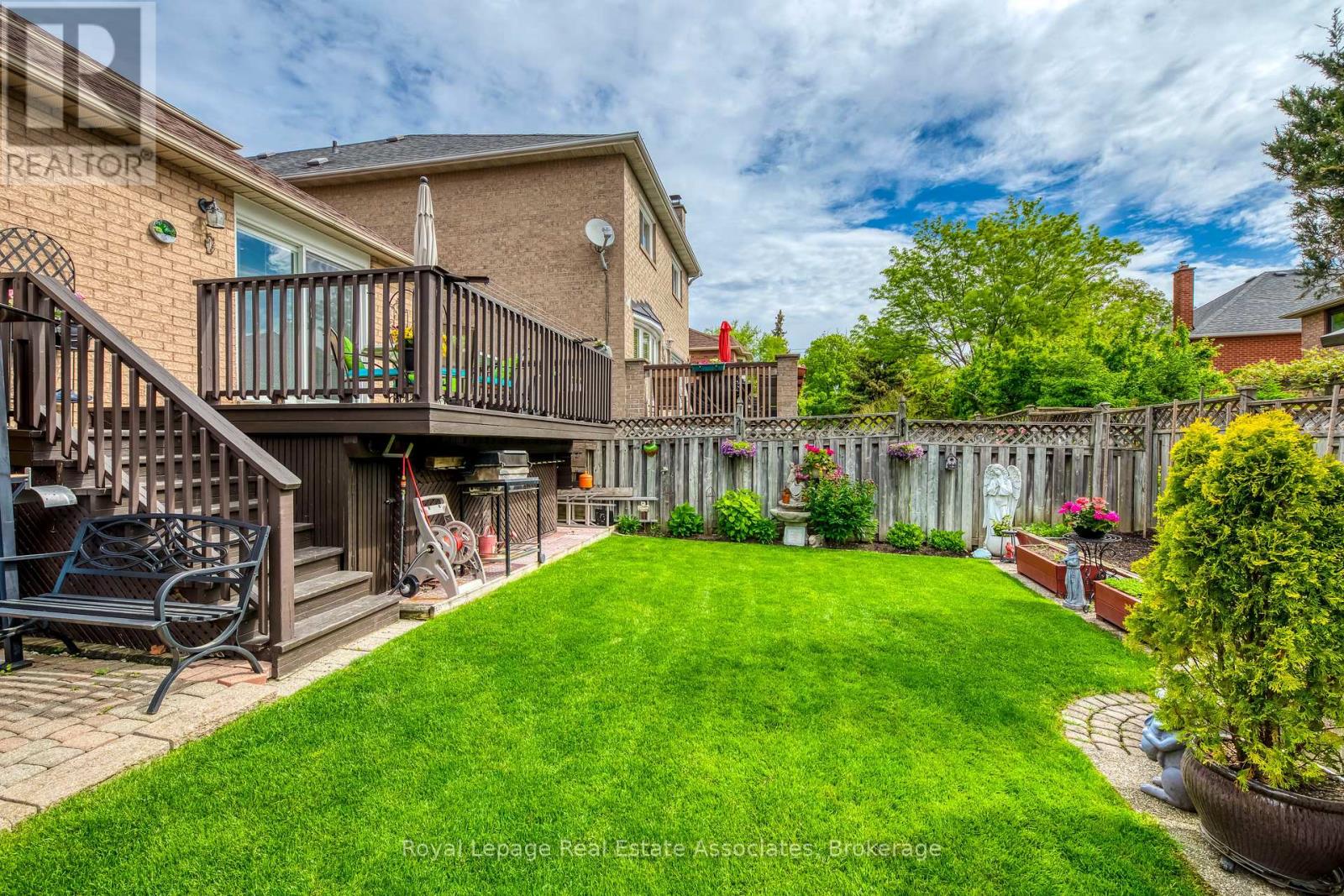 Photo 28 of 516 Ravenstone Court, Mississauga ON