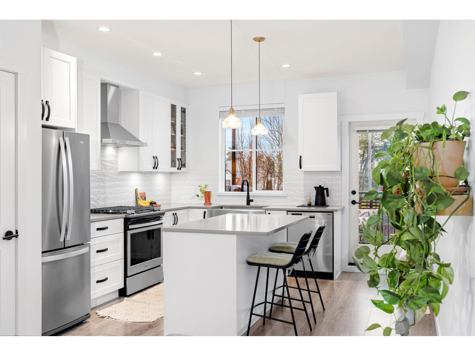Photo 1 of 22 5945 176 A Street, Surrey BC