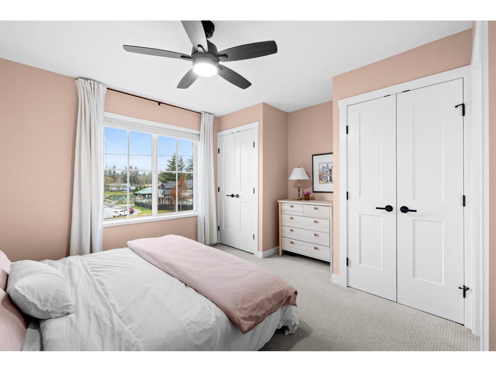 Photo 13 of 22 5945 176 A Street, Surrey BC