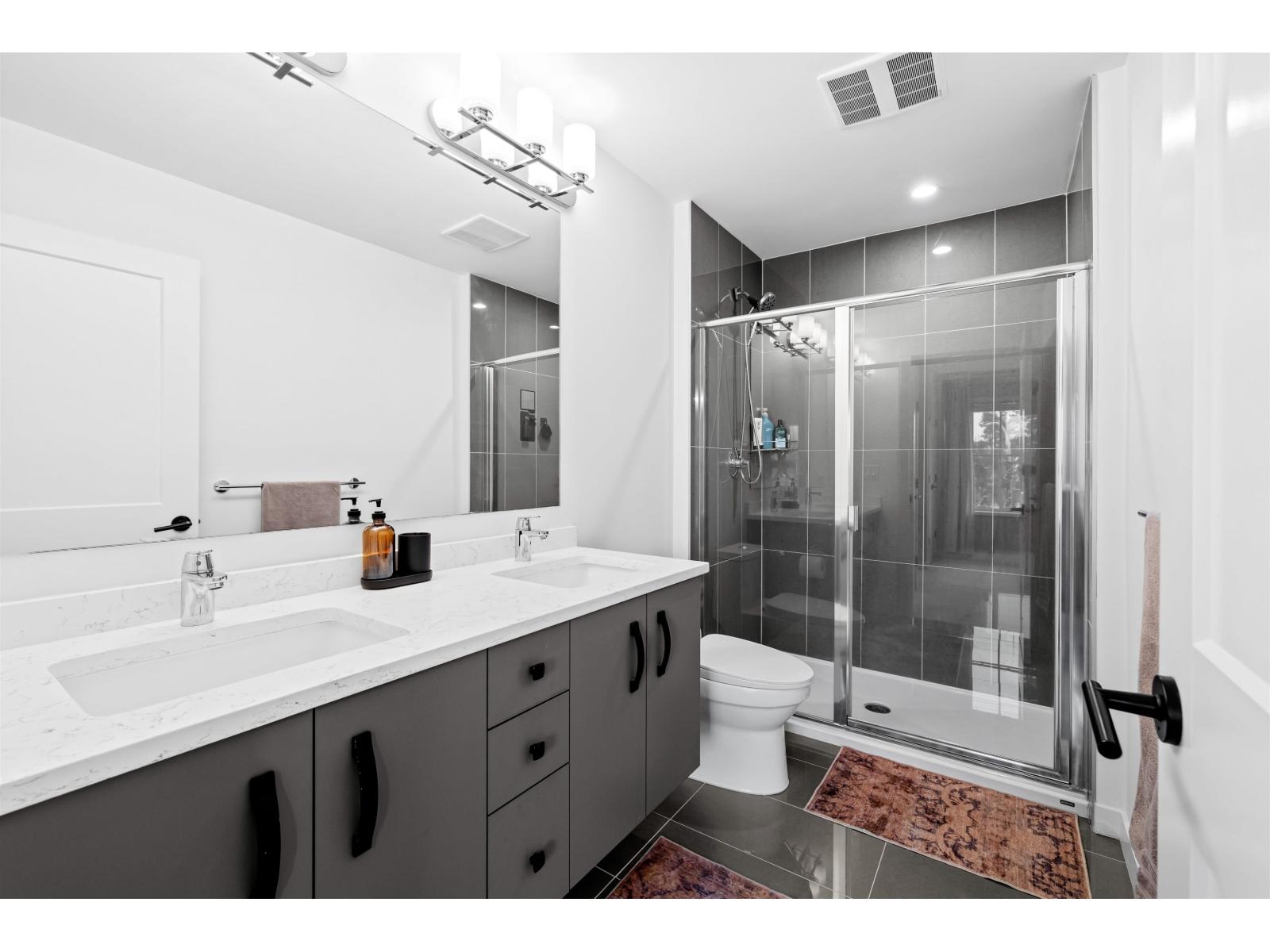 Photo 15 of 22 5945 176 A Street, Surrey BC