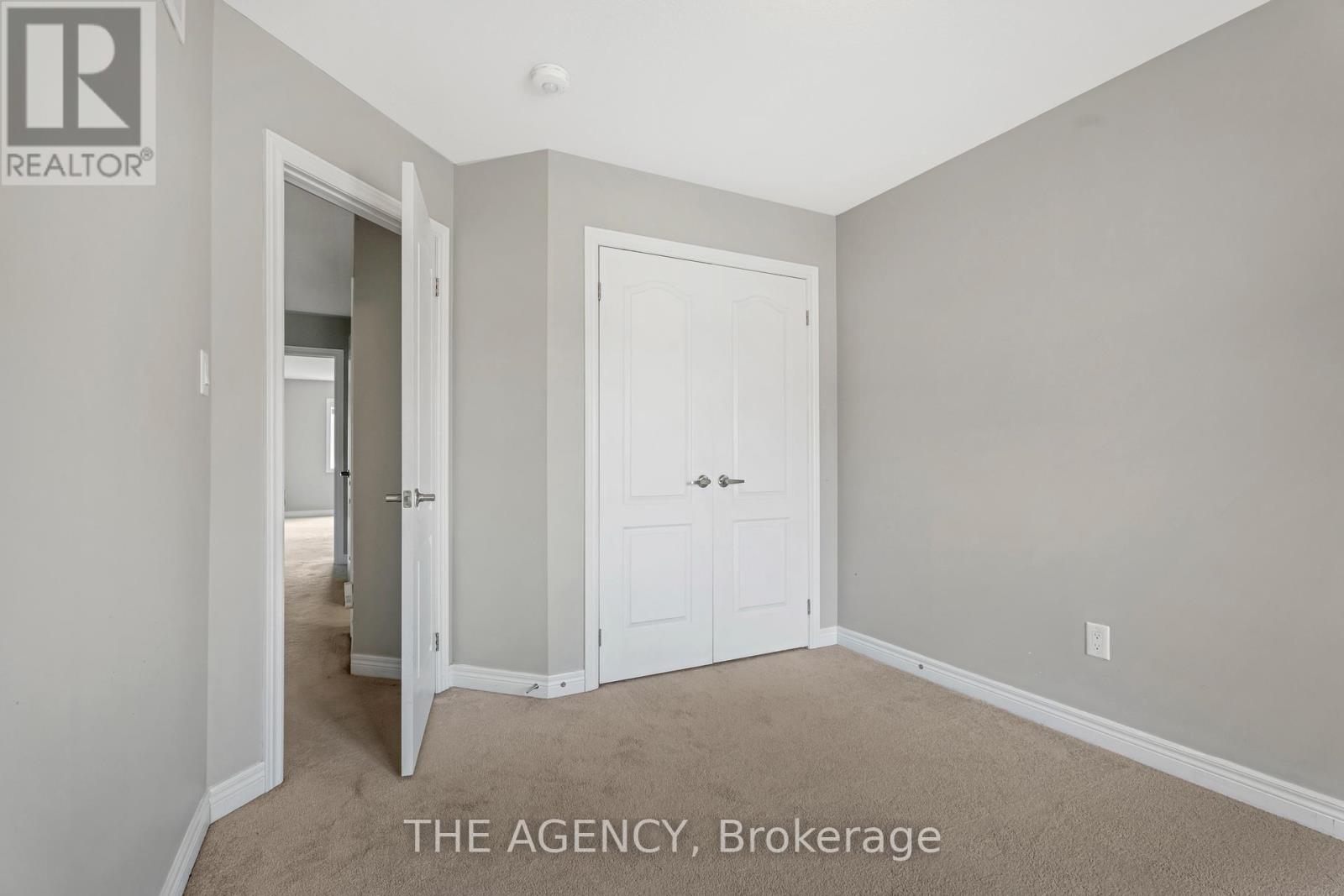 Photo 20 of 42 570 Linden Drive, Cambridge ON