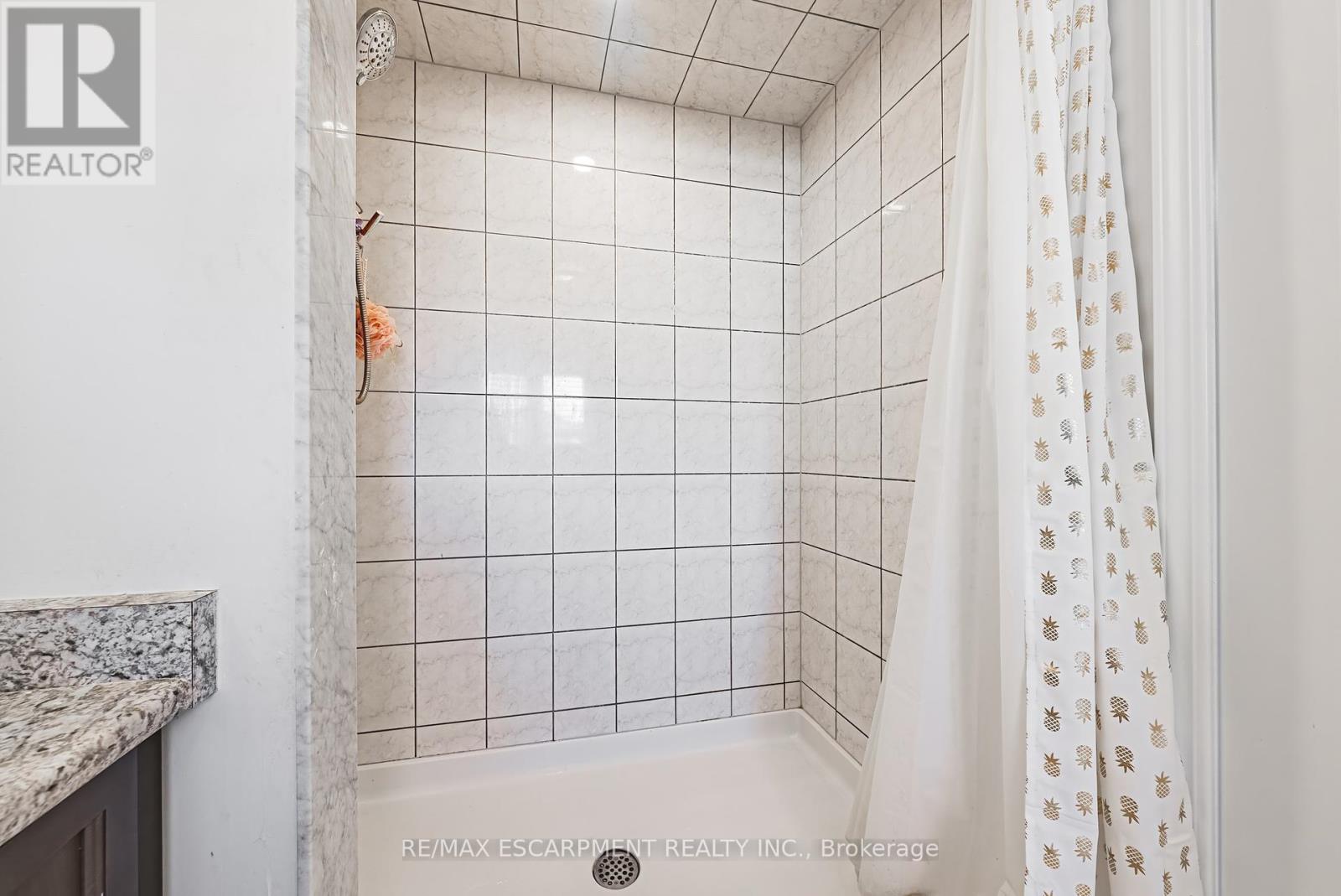 Photo 26 of 11 Mcwatters Street, Hamilton ON