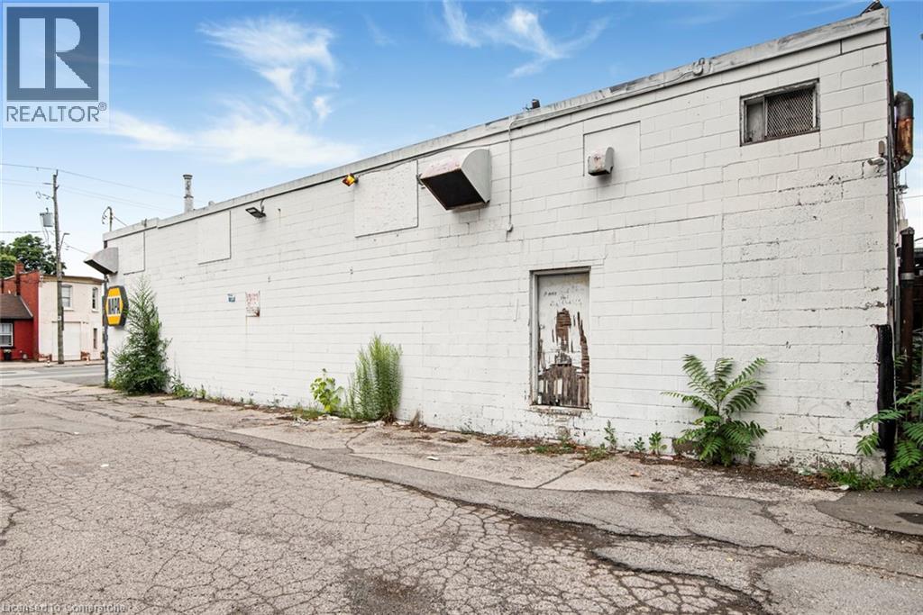 Photo 10 of 361 Cannon Street E, Hamilton ON