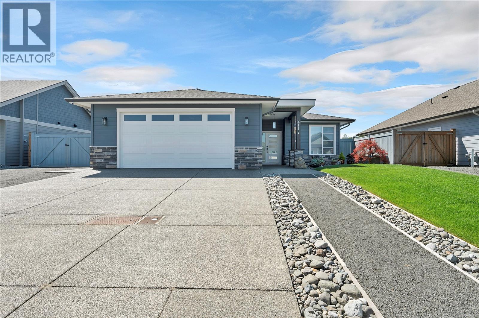 Photo 1 of 2117 Evergreen Rd, Campbell River BC