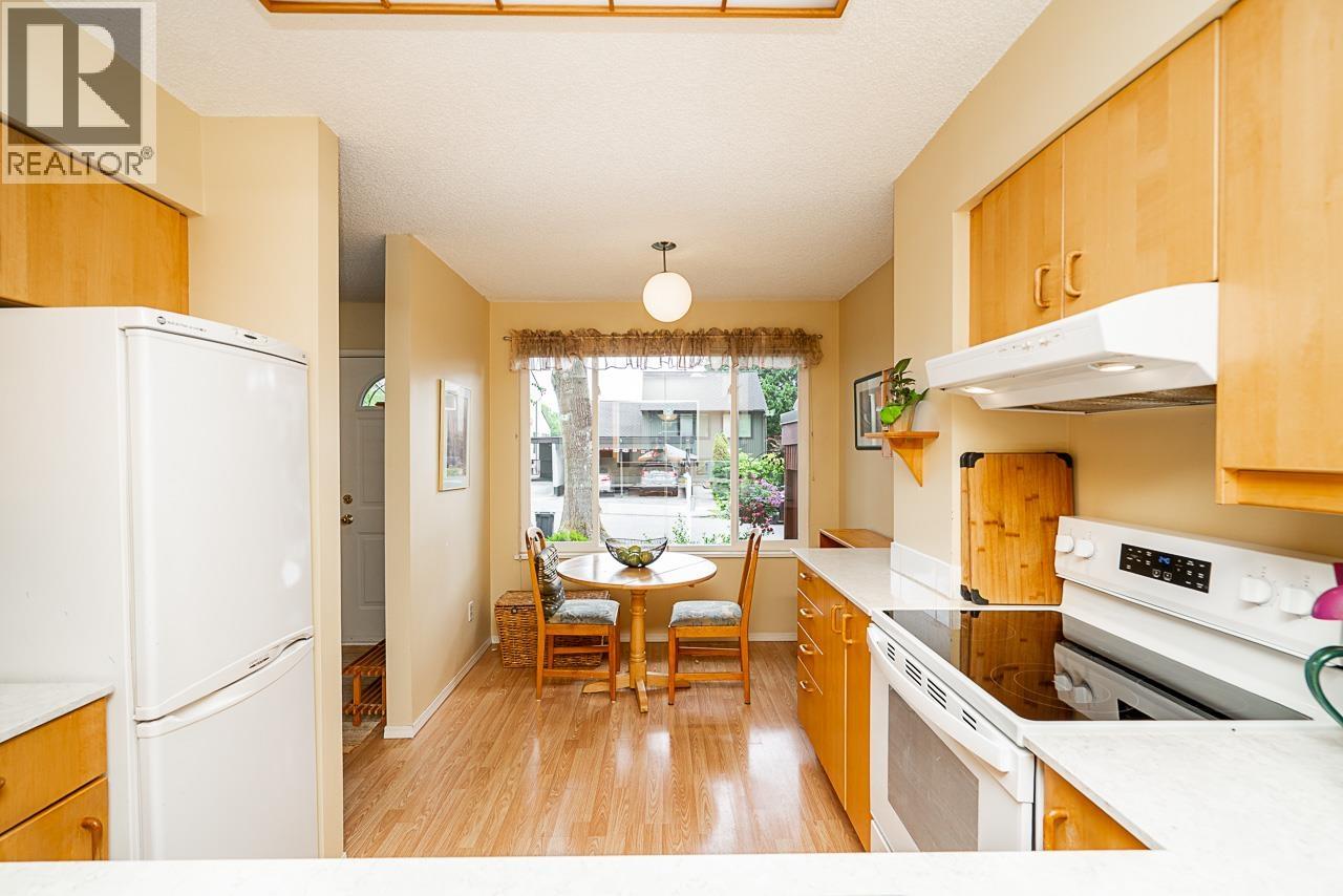 Photo 11 of 4863 Hickory Court, Burnaby BC