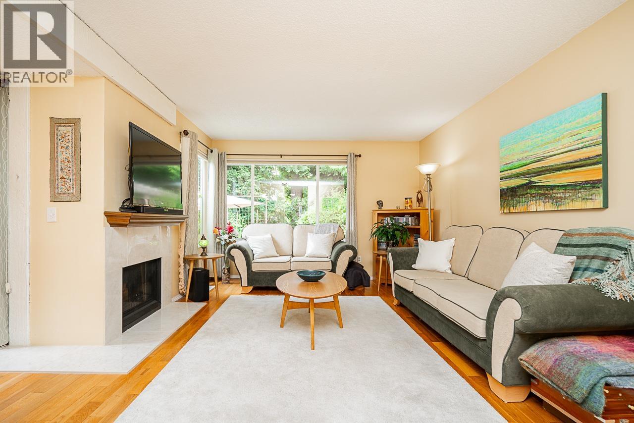 Photo 6 of 4863 Hickory Court, Burnaby BC