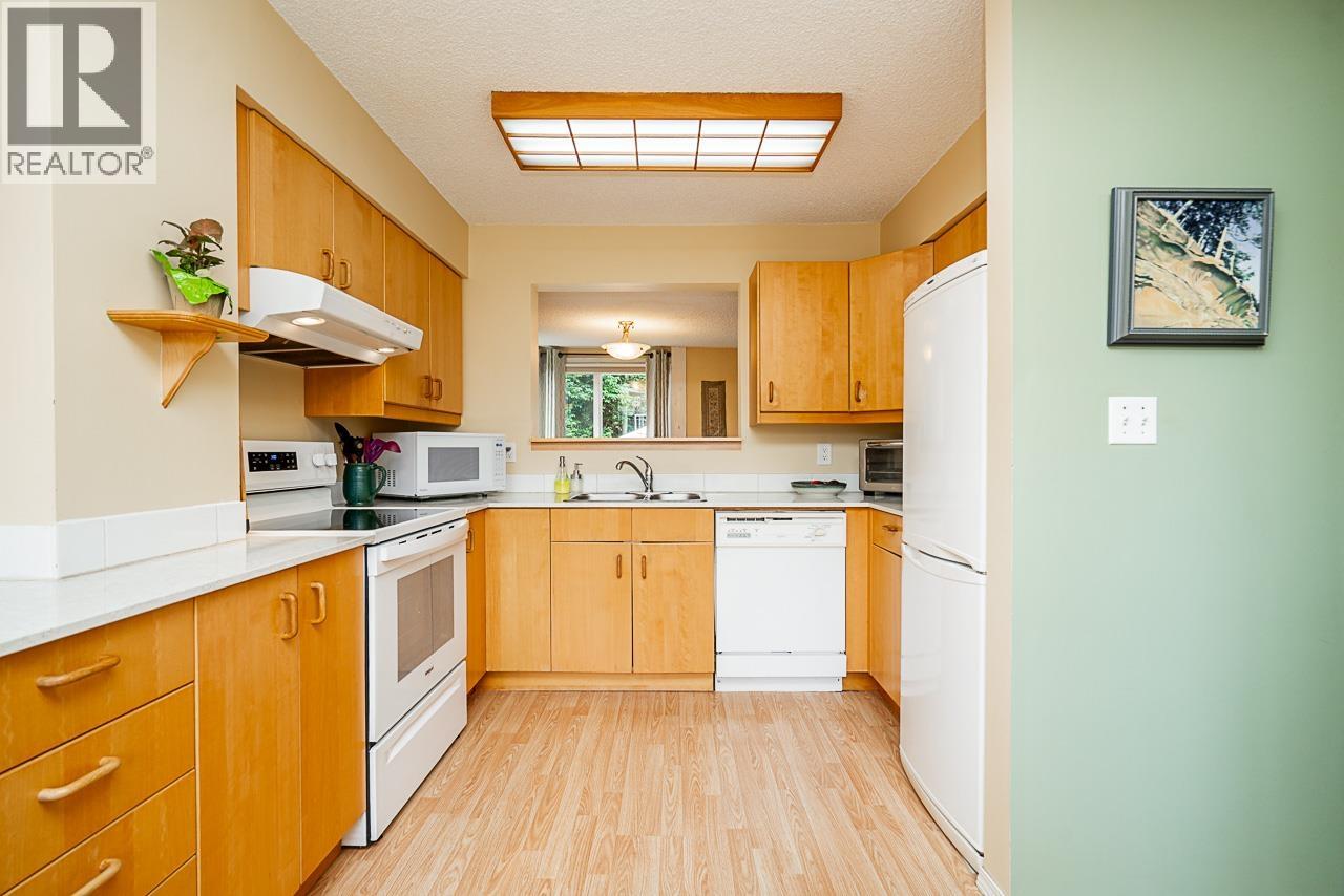 Photo 15 of 4863 Hickory Court, Burnaby BC