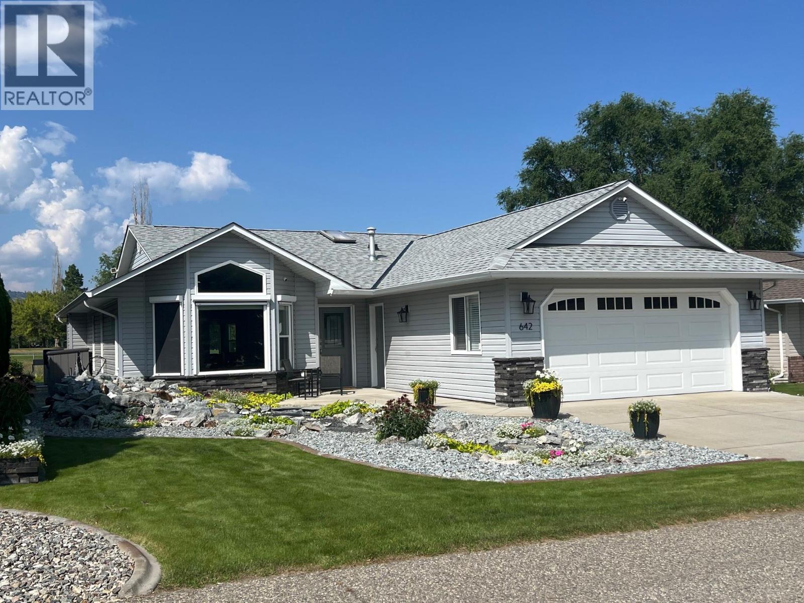 Photo 3 of 642 6th Avenue, Vernon BC
