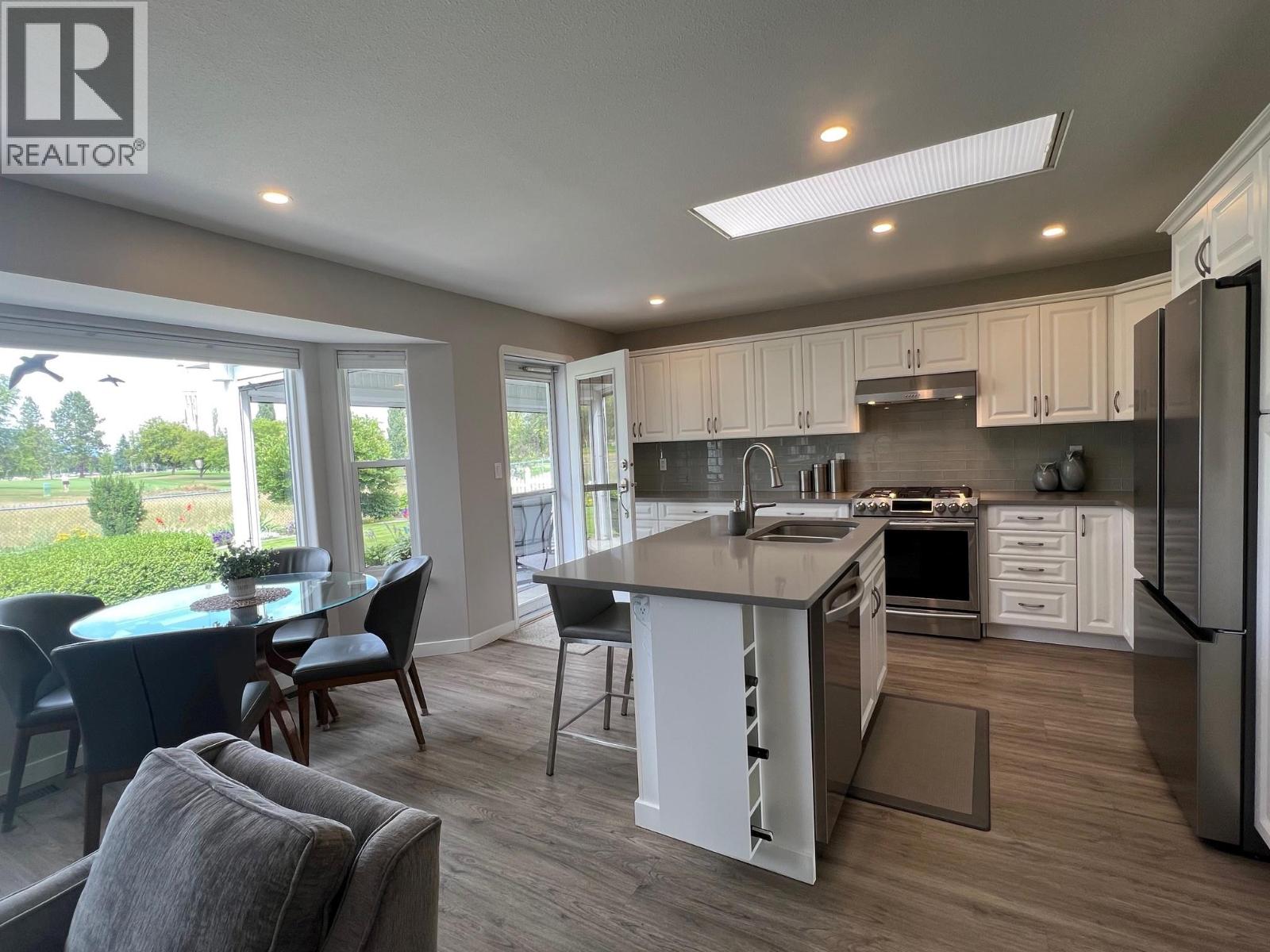 Photo 11 of 642 6th Avenue, Vernon BC