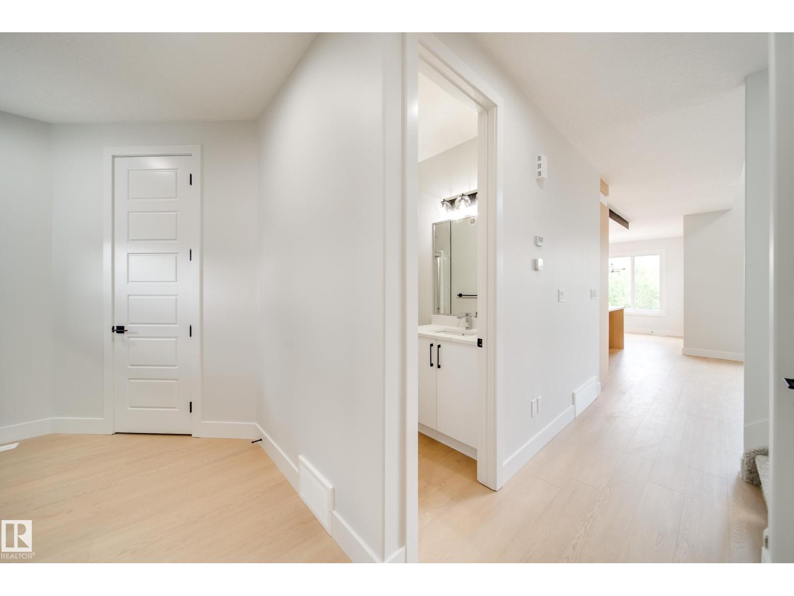 Photo 32 of 8824 183 Av Nw, Edmonton AB