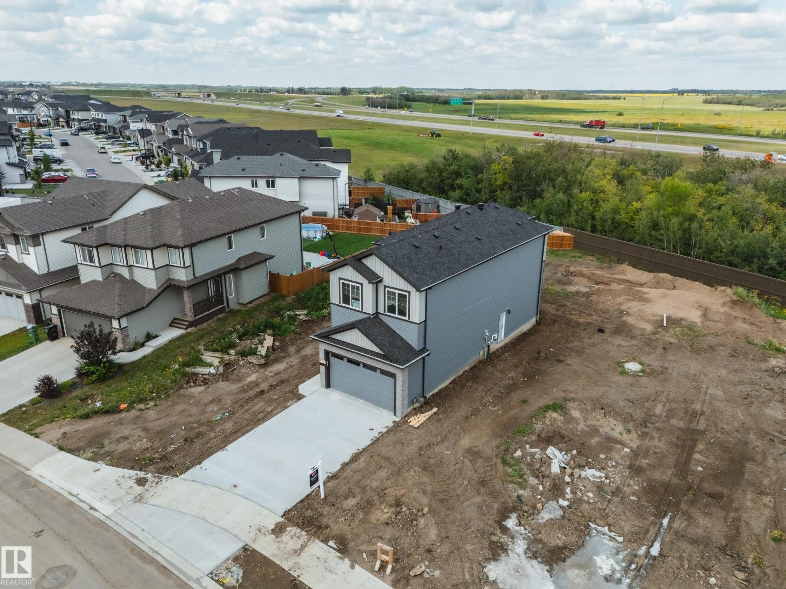Photo 15 of 8824 183 Av Nw, Edmonton AB