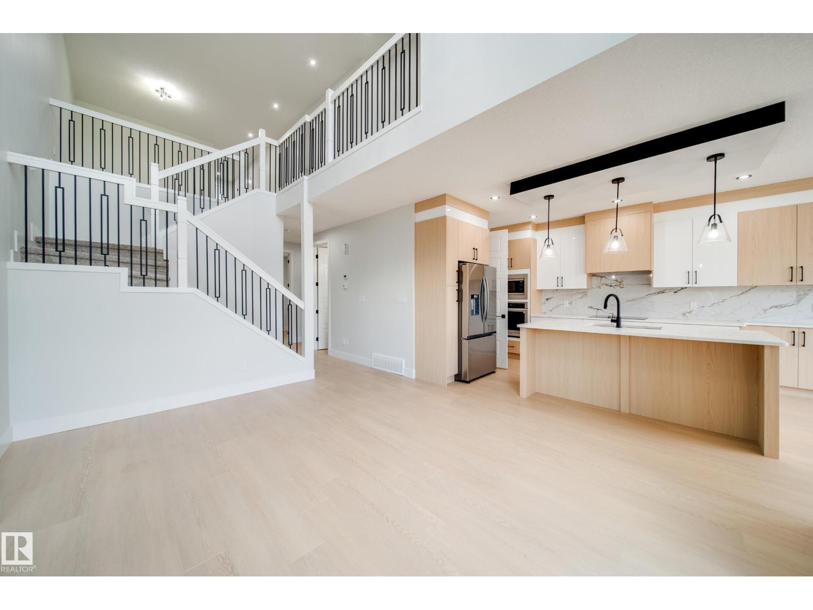 Photo 18 of 8824 183 Av Nw, Edmonton AB