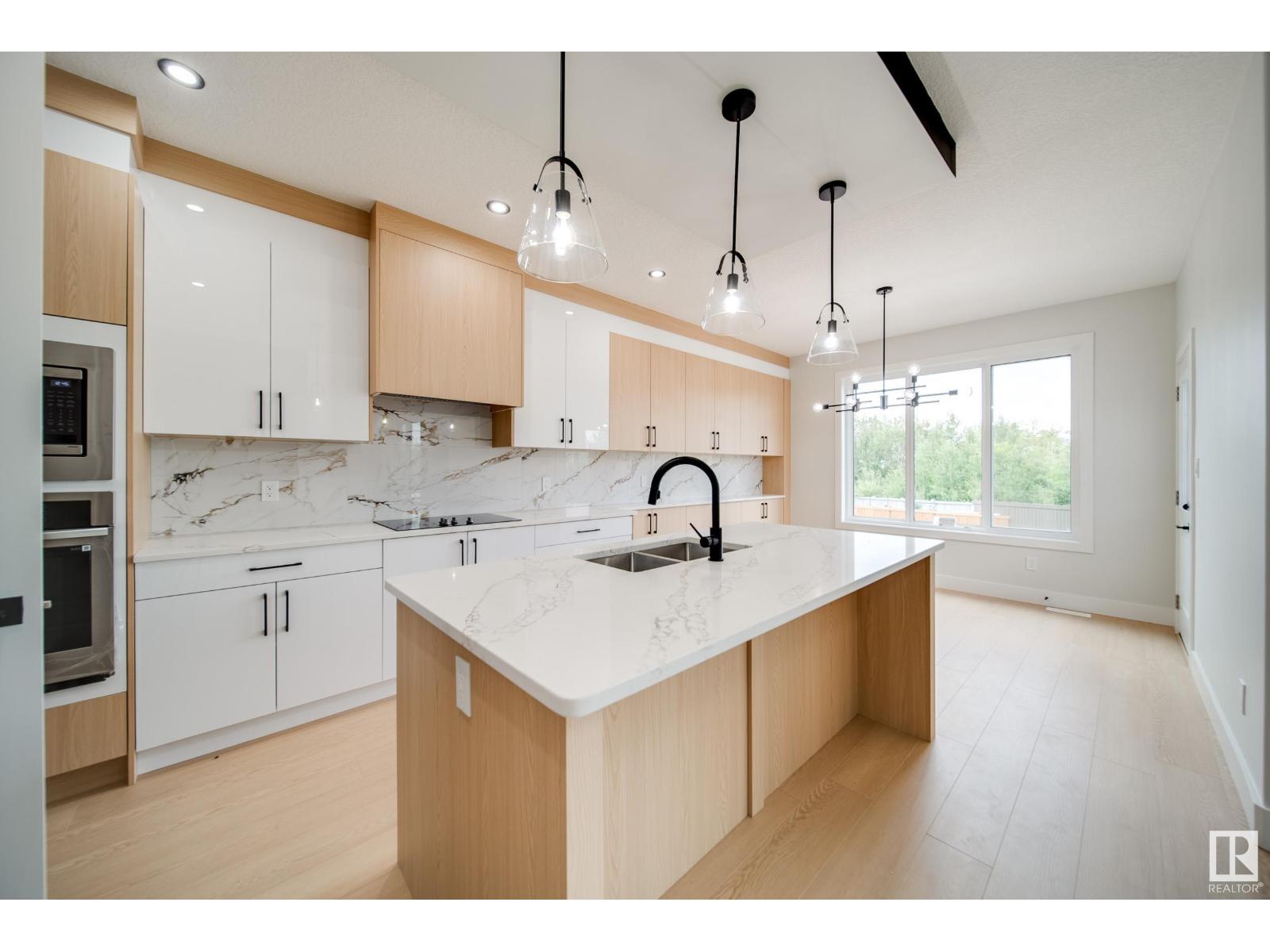 Photo 13 of 8824 183 Av Nw, Edmonton AB