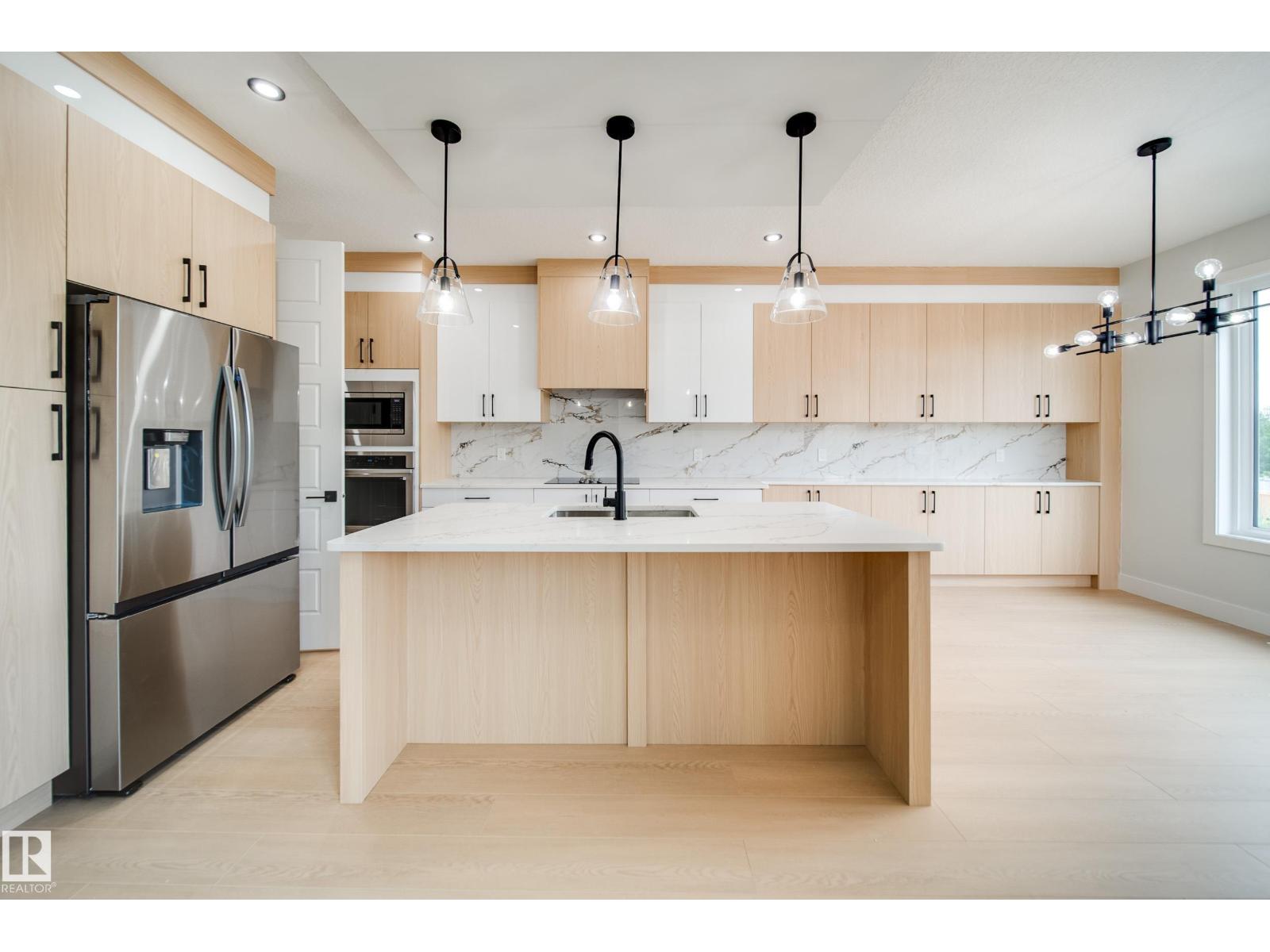 Photo 6 of 8824 183 Av Nw, Edmonton AB