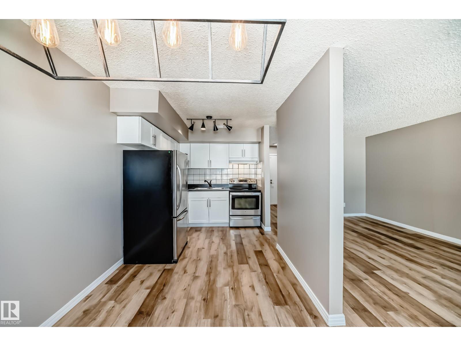 Photo 47 of 112 16340 109 St Nw, Edmonton AB