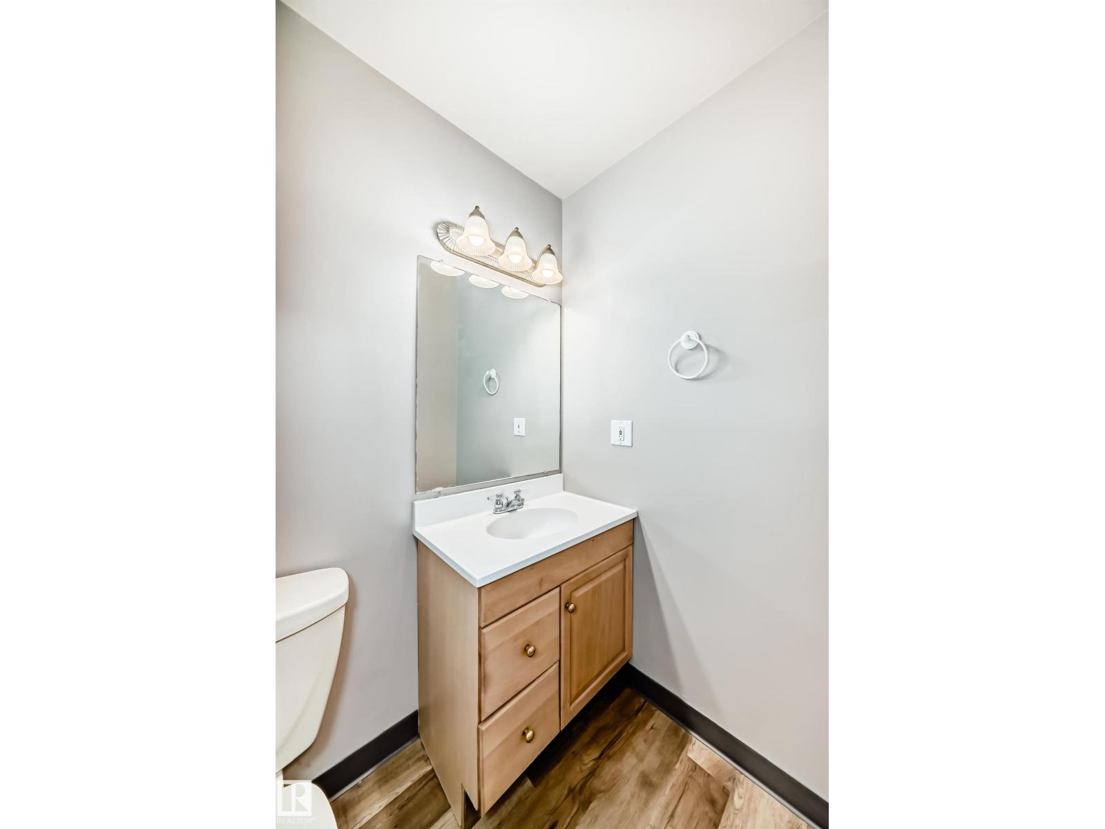 Photo 3 of 112 16340 109 St Nw, Edmonton AB