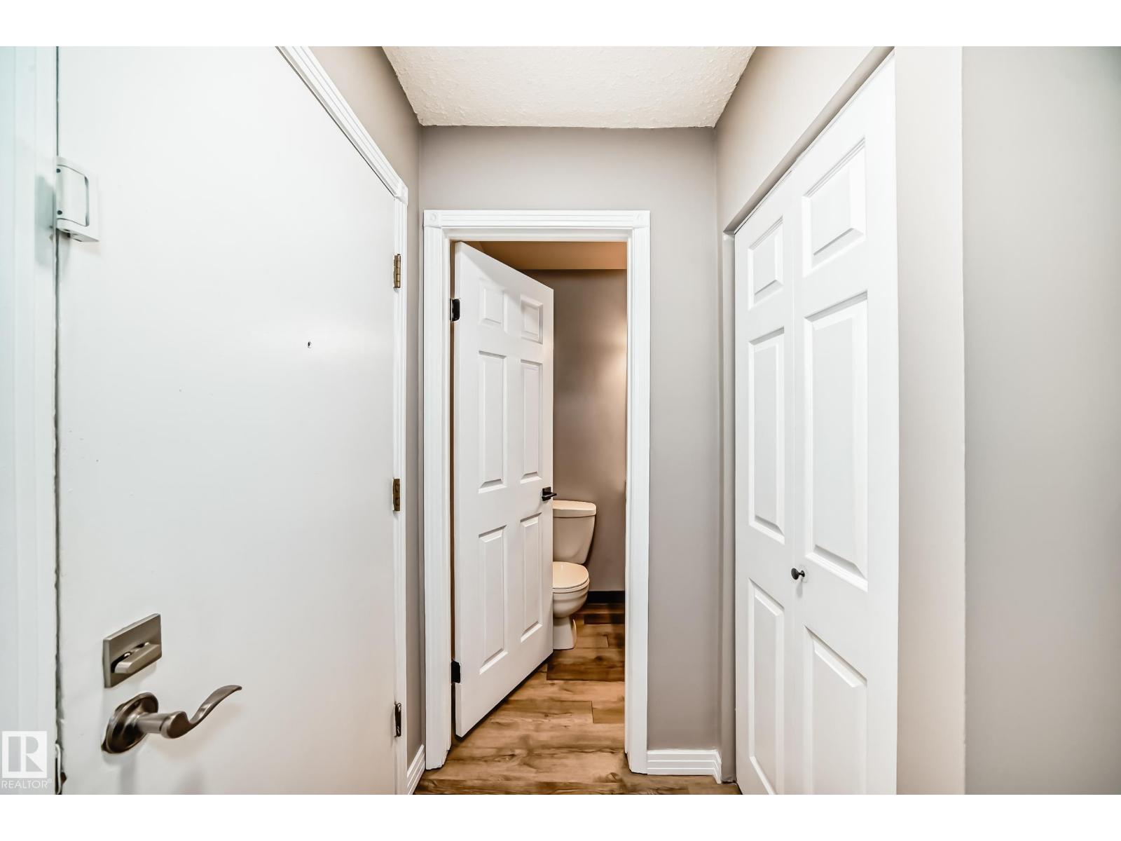 Photo 11 of 112 16340 109 St Nw, Edmonton AB